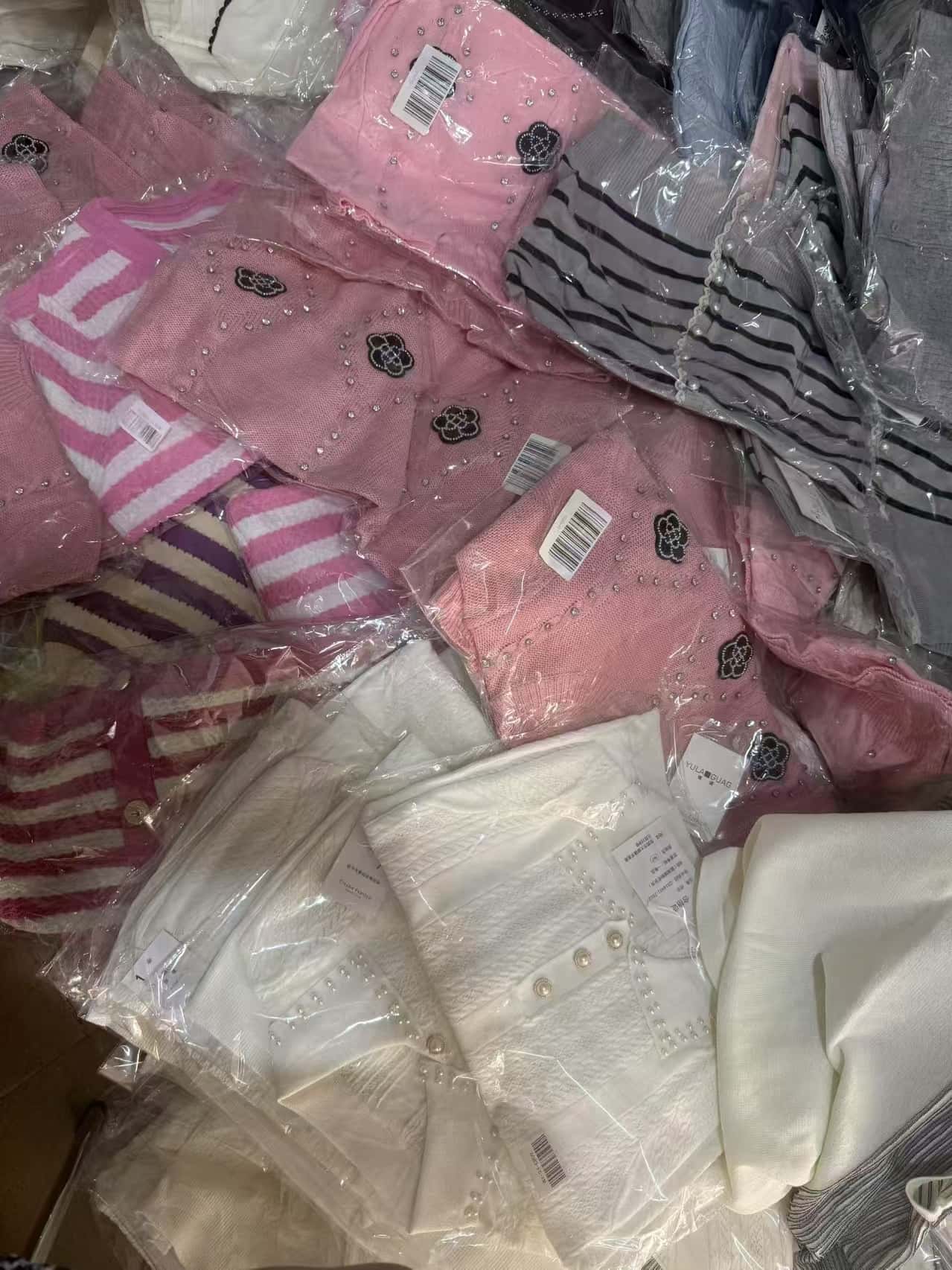 Wholesale Women Knit Tops | Mixed Styles, MOQ 20 | China Supplier - Y2K Girlstyle