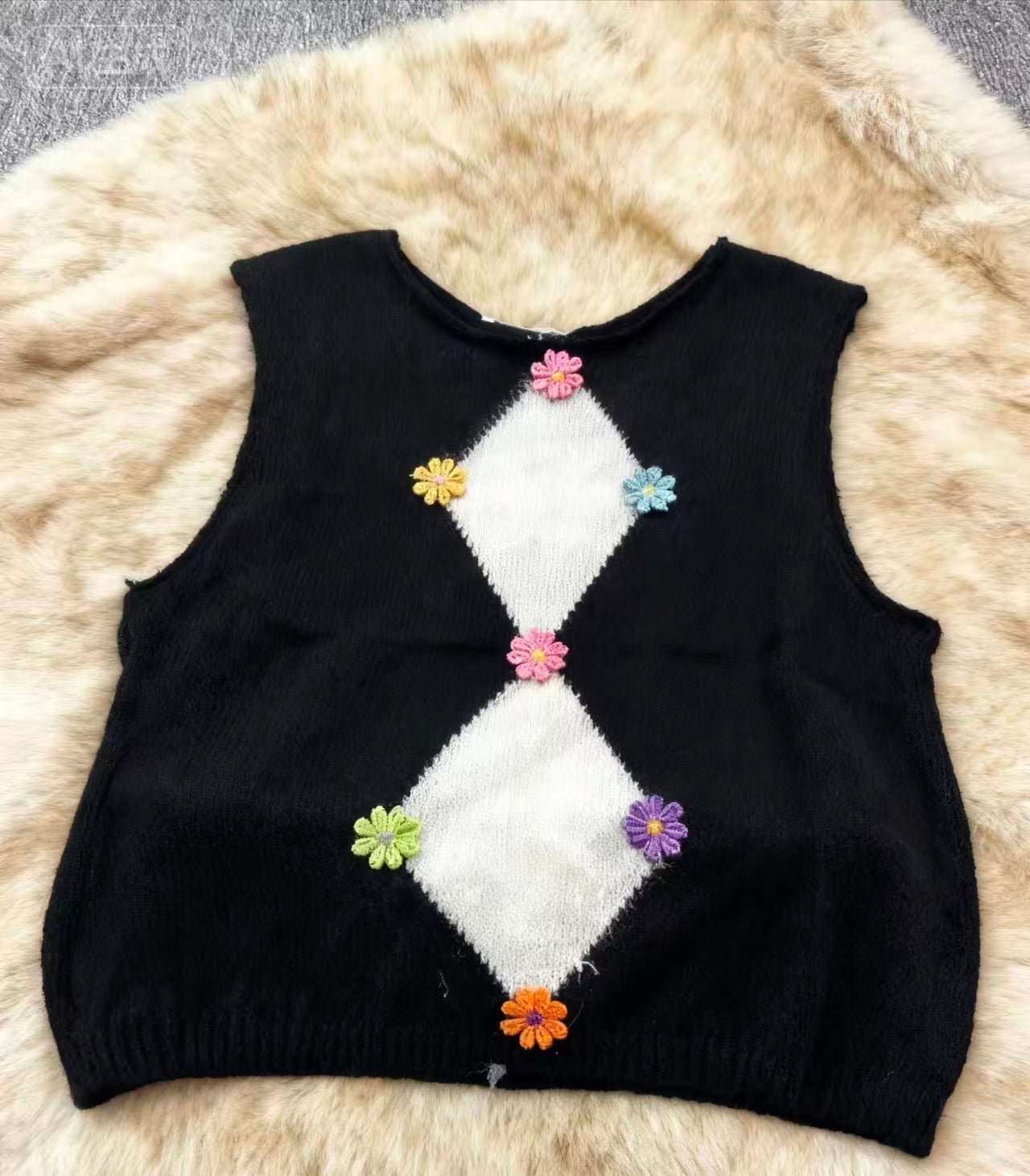 Y2K Diamond Argyle Colorful Floral Knit Vest | Black | MOQ 50pcs - Y2K Girlstyle